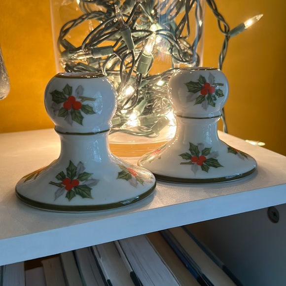 Norleans Mistletoe Candle stick holders - Picture 1 of 4